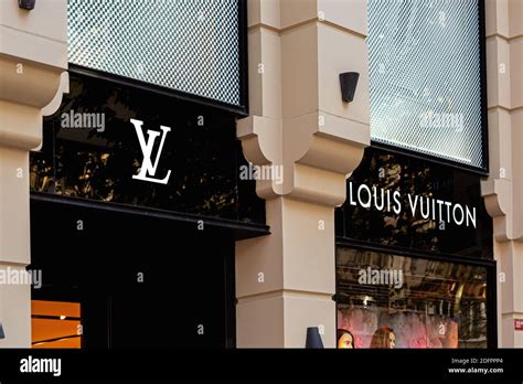 louis vuitton nisantasi resimleri|nisantasi louis vuitton.